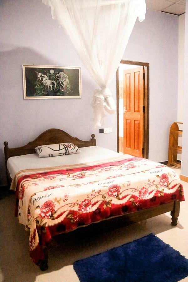 Adhi'S Place Ella Chambre photo